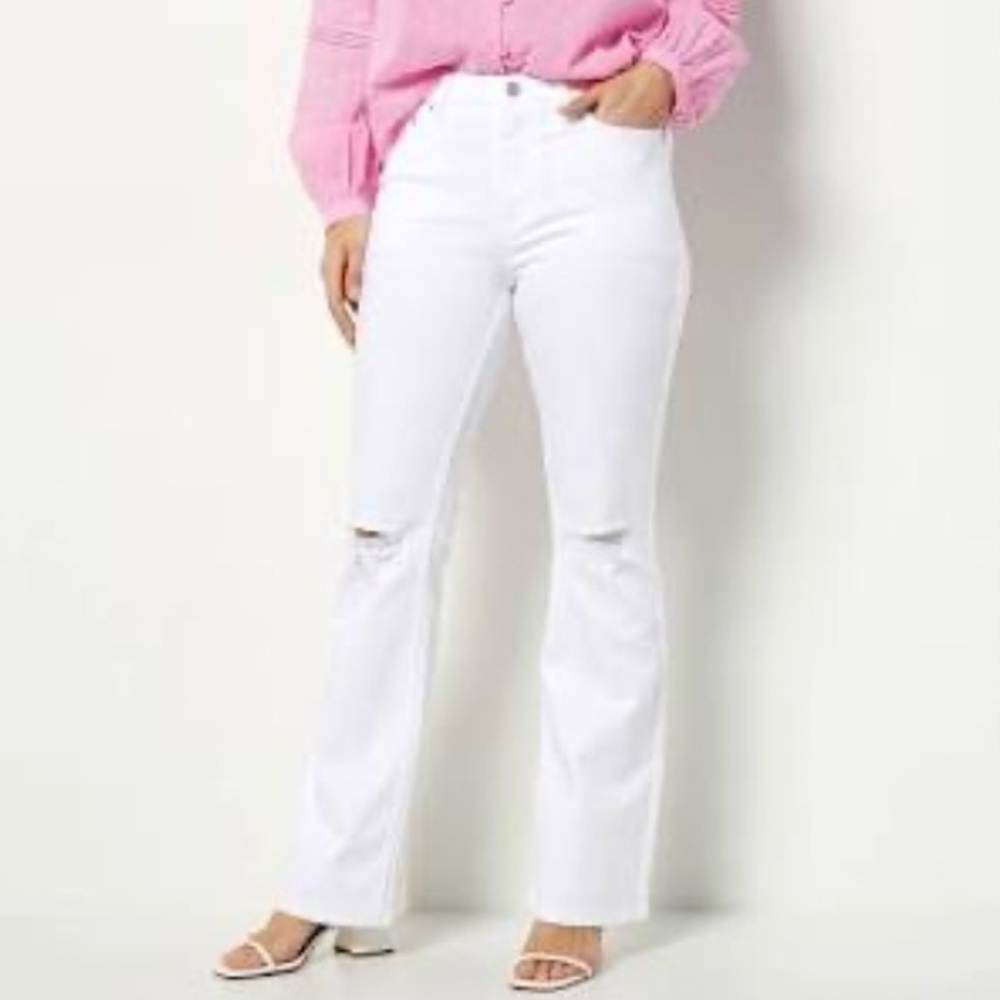 Candace Cameron Bure Distressed White Pacific Denim Flare Jeans Size 26W NWT